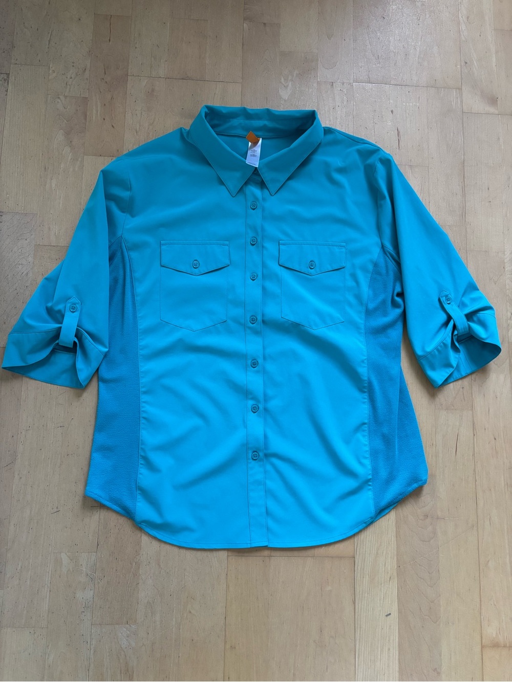 Lucy Activewear teal button up